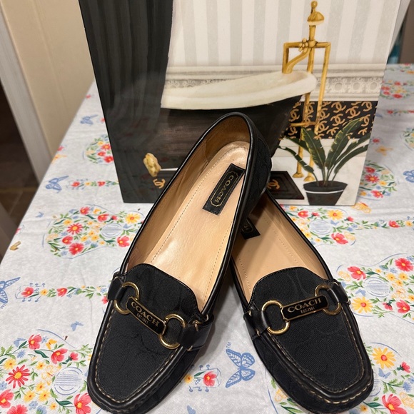 Coach Black Leather Flats with Gold Horsebit Detail - Picture 1 of 6